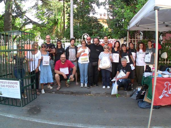 Quando abbiamo iniziato a partecipare a questo banchetto informativo che si tiene in concomitanza con la fiera degli uccelli a Sarzana la nostra Associazione non era ancora nata e partecipavamo come 